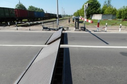Устройства заграждения переезда (УЗП)
