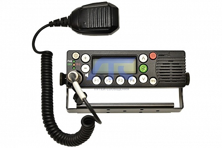 Возимая радиостанция стандарта DMR РМ211
